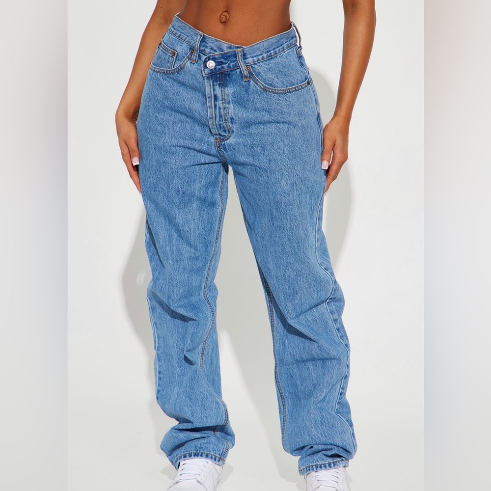 Fashion Nova Crossover Straight Leg Jeans